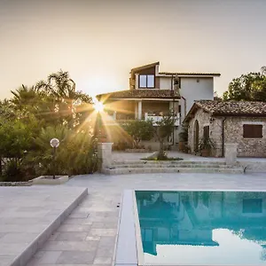  Bed & Breakfast Casale Rocca Russa